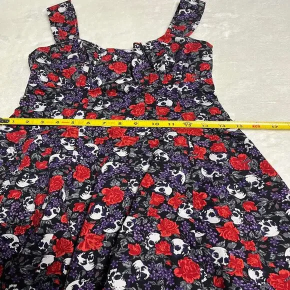 Hot Topic Goth Girl Baby Doll Dress Women's M Skull Flower Stitch Trim Halloween - Picture 8 of 9